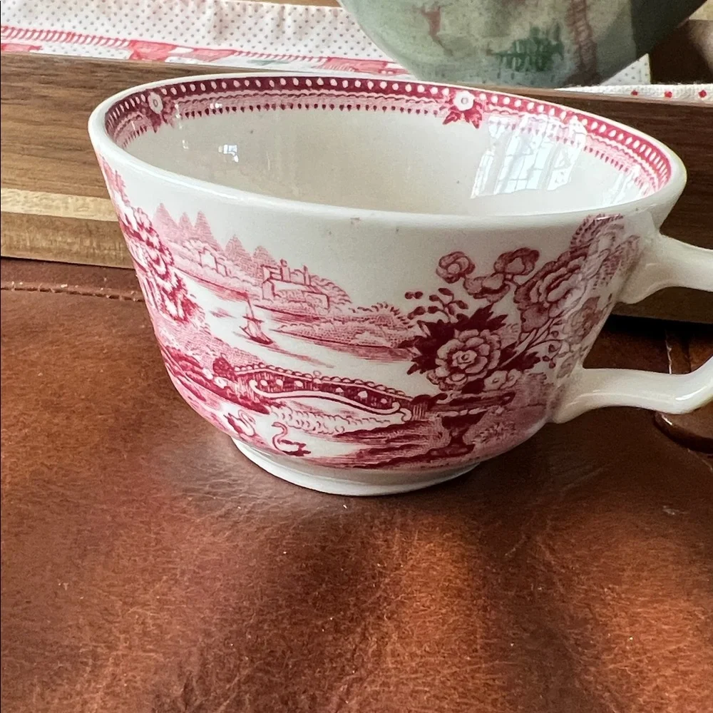 Tonquin Royal Staffordshire tea cup by Clarice Cliff made in England vintage